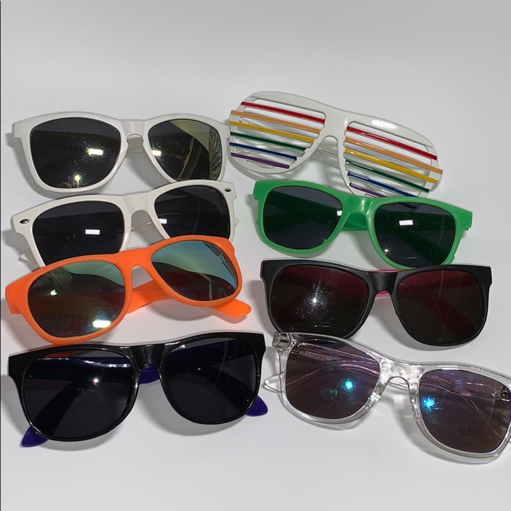 8 (some what new) sunglasses😎 (mix of women/men)